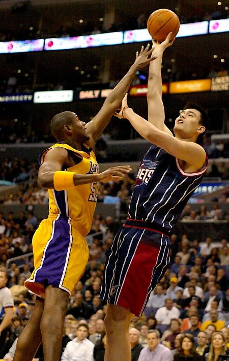 费迪南德：见到巴乔让我非常激动，那仿佛让我回到了童年时代（费迪南德：与巴乔相见激动万分，恍若重回童年）