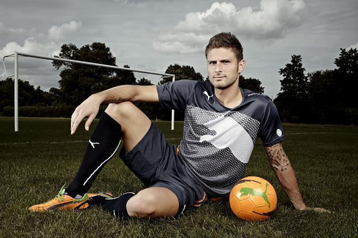 奥斯卡报平安：感谢球迷们的祝福和留言，我没事的（奥斯卡发声报平安：感谢大家的祝福与留言，我一切安好）