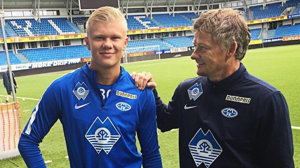 孔帕尼谈轮换：有人问球员们能否踢满每场比赛？当然不可能（孔帕尼谈轮换：球员不可能场场踢满）