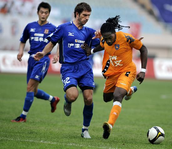 哈萨克斯坦足球超级联赛：13座城市的14支球队（哈萨克超联赛：14支球队分布在13座城市）