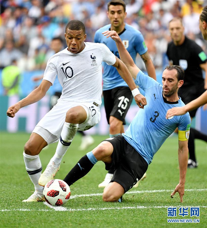 考辛斯：卢自称球员型教练，但我和隆多沃尔保罗都被他冷暴力（考辛斯：卢自诩球员教练，却对我与隆多、沃尔、保罗冷处理）