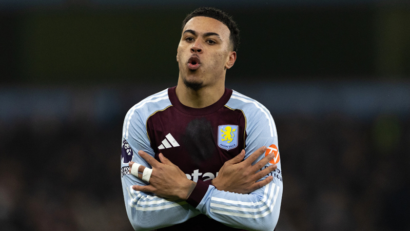 网传视频浙江U20全运会输球后被球迷训话，王钰栋摇头离开（网传浙江U20全运会失利后遭球迷训斥，王钰栋摇头离场）